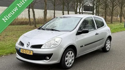 Gebruikt 2008 Renault Clio II Hatchback | € 2.699 (Eerlijke prijs)
