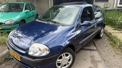 Gebruikt 2000 Renault Clio II Hatchback | € 800 (Eerlijke prijs)