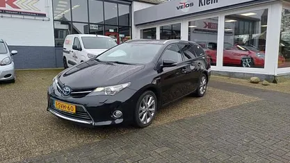 Zwart Gebruikt 2013 Toyota Auris Touring Sports Stationwagen | € 9.995 (Eerlijke prijs)