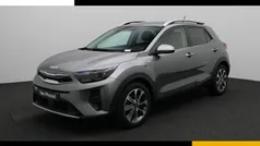 Grijs Gebruikt 2024 Kia Stonic SUV | € 26.400 (Eerlijke prijs)