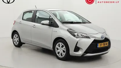 Occasion Toyota Yaris Hybrid Active 101 PK (74 kW) 2019 Grijs Hatchback