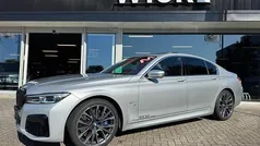 Grijs Gebruikt 2020 BMW 750 Executive Sedan | € 53.900 (Eerlijke prijs)