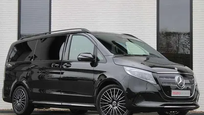 Zwart Occasion 2024 Mercedes EQV300 AMG MPV | € 51.950 (Super prijs)
