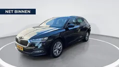 Zwart Gebruikt 2023 Skoda Octavia Business Line Stationwagen | € 24.940 (Goede deal)