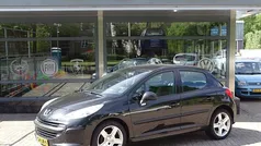Zwart Gebruikt 2009 Peugeot 207 Hatchback | € 1.595 (Eerlijke prijs)