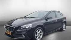 Zwart Gebruikt 2013 Volvo V40 CC Momentum Stationwagen | € 13.999 (Eerlijke prijs)
