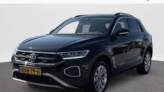 Zwart Gebruikt 2025 VW T-Roc Edition SUV | € 36.850 (Eerlijke prijs)