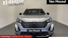 Grijs, metallic lak Gebruikt 2024 Peugeot 2008 Allure SUV | € 21.940 (Eerlijke prijs)