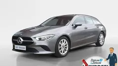 Grijs Gebruikt 2022 Mercedes CLA180 Shooting Brake Business Stationwagen | € 29.445 (Eerlijke prijs)