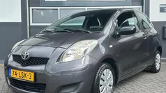 Grijs Gebruikt 2010 Toyota Yaris Hatchback | € 3.385 (Goede deal)