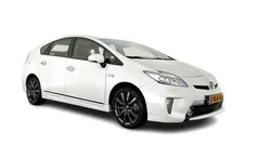 Blizzard pearl tricoat (wit metallic) Gebruikt 2014 Toyota Prius Business Edition Hatchback | € 9.645 (Eerlijke prijs)