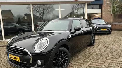 Zwart Gebruikt 2019 Mini One Clubman Business Stationwagen | € 17.500 (Eerlijke prijs)