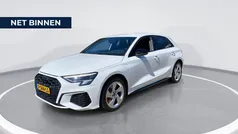 Wit Gebruikt 2021 Audi A3 Sportback e-tron Business Sedan | € 27.440 (Super prijs)