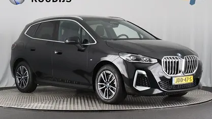 Zwart Gebruikt 2024 BMW 230 M Sport Stationwagen | € 42.990 (Eerlijke prijs)