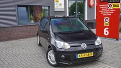 Zwart Gebruikt 2014 VW up! Groove Hatchback | € 5.950 (Eerlijke prijs)