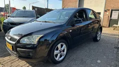 Zwart Gebruikt 2005 Ford Focus Titanium Hatchback | € 1.750 (Goede deal)