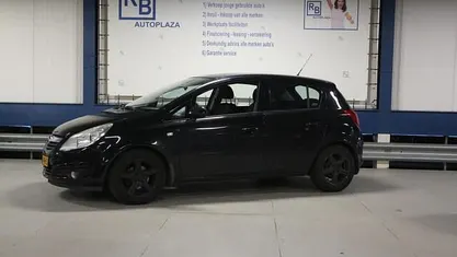 Gebruikt 2009 Opel Corsa Enjoy Hatchback | € 3.450 (Eerlijke prijs)