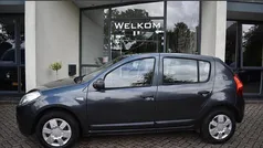 Grijs Gebruikt 2009 Dacia Sandero Ambiance Hatchback | € 1.750 (Eerlijke prijs)