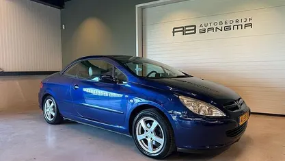 Blauw (metallic) Gebruikt 2006 Peugeot 307 CC Cabriolet | € 3.950 (Eerlijke prijs)