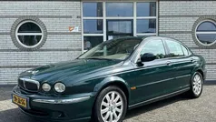 Groen, metallic lak Gebruikt 2002 Jaguar X-type Executive Sedan | € 2.995 (Eerlijke prijs)