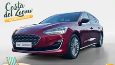 Ruby red (donker rood) Gebruikt 2019 Ford Focus Vignale Stationwagen | € 20.940 (Eerlijke prijs)