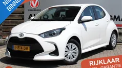 Wit Gebruikt 2021 Toyota Yaris Active Hatchback | € 14.950 (Eerlijke prijs)