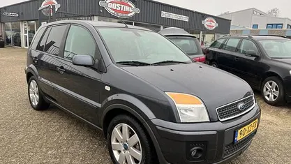 Occasion Ford Fusion Futura 80 PK (58 kW) 2007 Grijs Hatchback