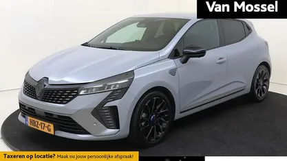 Grijs Occasion 2025 Renault Clio V Esprit Alpine Hatchback | € 27.935 (Eerlijke prijs)