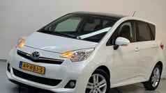 Wit Gebruikt 2011 Toyota Verso-S MPV | € 6.890 (Eerlijke prijs)