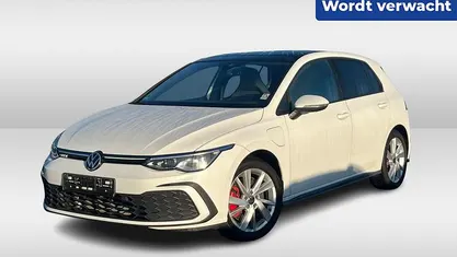 Wit Occasion 2021 VW Golf VIII GTE Hatchback | € 27.950 (Eerlijke prijs)
