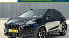 Zwart metallic Gebruikt 2023 Ford Puma ST-Line SUV | € 26.900 (Eerlijke prijs)