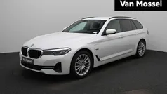 Wit Gebruikt 2022 BMW 520 Executive Stationwagen | € 35.745 (Goede deal)