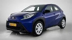 Gebruikt 2024 Toyota Aygo Play Hatchback | € 17.495 (Eerlijke prijs)