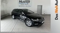 Zwart Gebruikt 2021 VW Passat Business Stationwagen | € 30.587 (Eerlijke prijs)