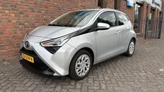 Grijs Gebruikt 2019 Toyota Aygo X-play Hatchback | € 9.955 (Eerlijke prijs)