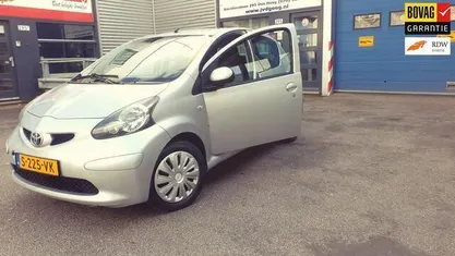Occasion Toyota Aygo 68 PK (50 kW) 2008 Grijs Hatchback