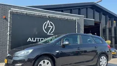 Zwart Gebruikt 2015 Opel Astra Edition Stationwagen | € 3.999 (Super prijs)