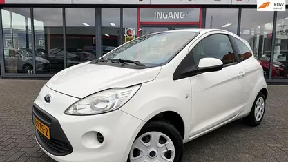 Wit Gebruikt 2011 Ford Ka Cool & Sound Edition Hatchback | € 2.900 (Eerlijke prijs)