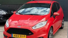 Rood Gebruikt 2013 Ford Fiesta ST Hatchback | € 9.995 (Eerlijke prijs)