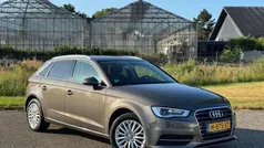 Grijs, metallic lak Gebruikt 2014 Audi A3 Sportback Ambition Hatchback | € 14.990 (Goede deal)