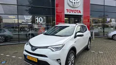 Wit Gebruikt 2017 Toyota RAV4 Hybrid Executive SUV | € 20.950 (Eerlijke prijs)
