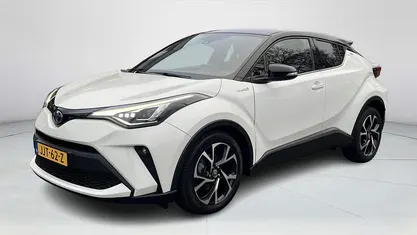 Wit Gebruikt 2020 Toyota C-HR SUV | € 23.900 (Eerlijke prijs)