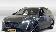 Grijs, metallic lak Gebruikt 2024 Peugeot 308 GT Stationwagen | € 31.425 (Eerlijke prijs)