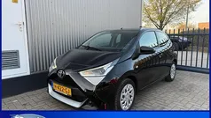 Gebruikt 2020 Toyota Aygo X-play Hatchback | € 13.900 (Eerlijke prijs)