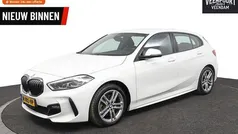 Wit Gebruikt 2022 BMW 118 M Sport Hatchback | € 22.995 (Eerlijke prijs)