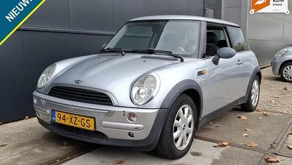Grijs Gebruikt 2002 Mini ONE Salt Hatchback | € 1.999 (Eerlijke prijs)