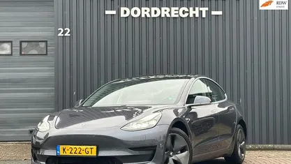 Occasion 2020 Tesla Model 3 Standard Range Sedan | € 17.245 (Goede deal)