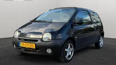 Zwart Gebruikt 2003 Renault Twingo Hatchback | € 1.249 (Eerlijke prijs)