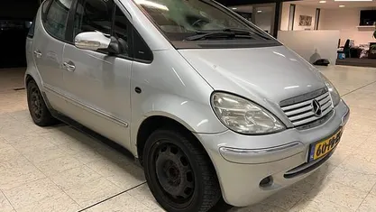 Grijs Gebruikt 2004 Mercedes A160 Elegance MPV | € 2.150 (Eerlijke prijs)