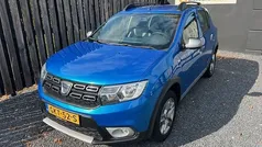 Blauw Gebruikt 2017 Dacia Sandero Stepway Hatchback | € 6.995 (Goede deal)